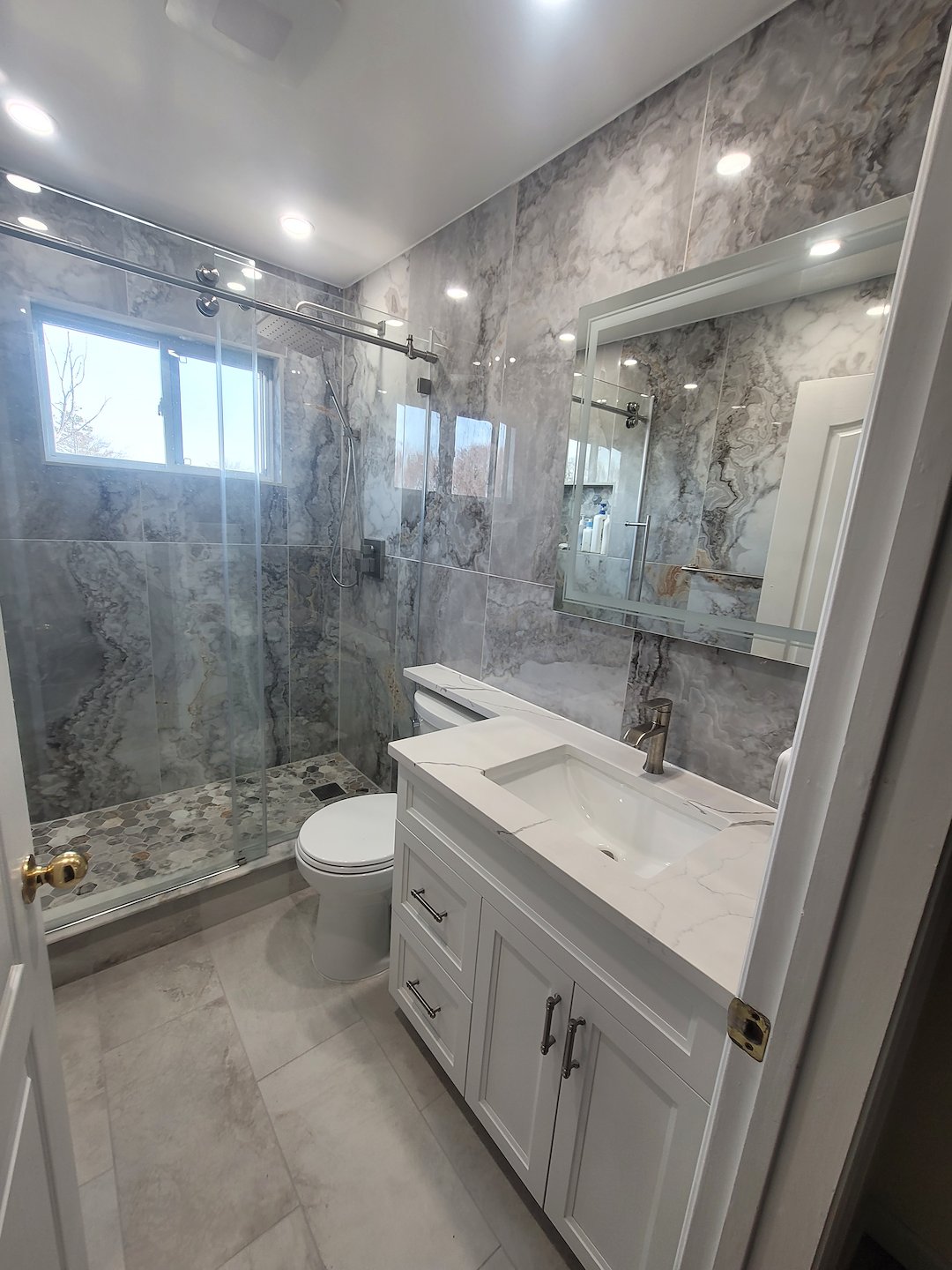 Bathroom vanity and kitchen cabinets Thumbnail